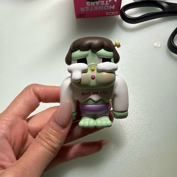 CRYBABY Monster Tears Series *Rare* Blind Box BIG BOY FRANKIE - Picture 7 of 7